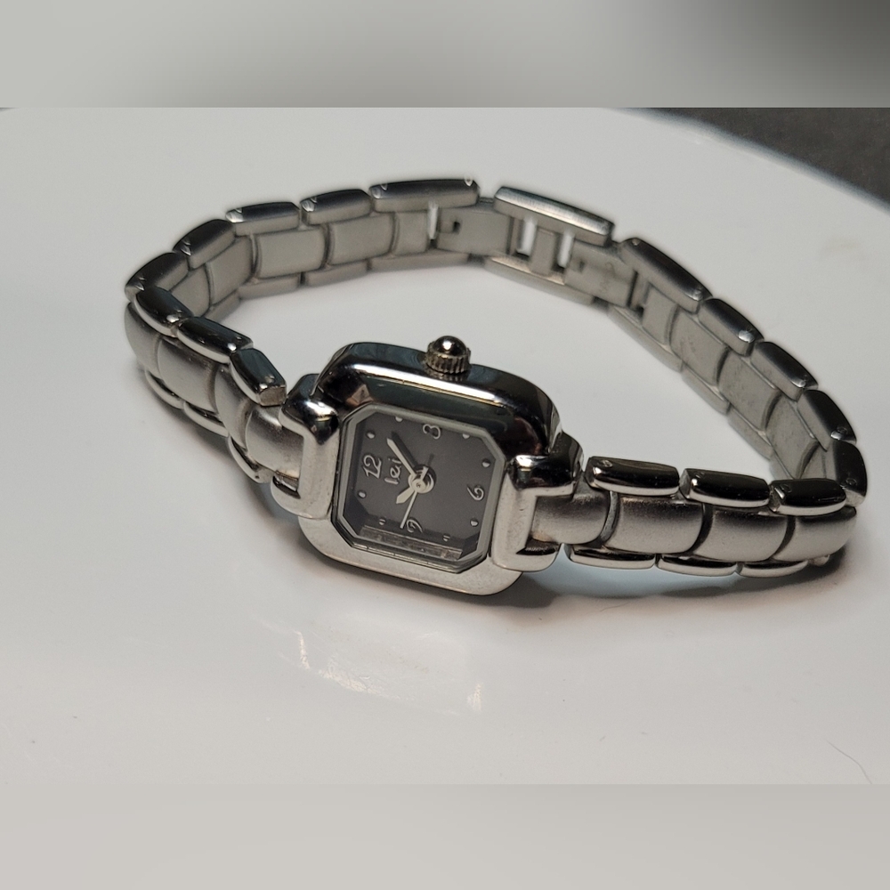 l.e.i Y2K Silver Tone Square Face Bracelet Watch